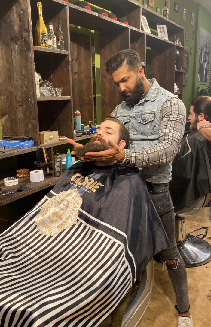 Ozemarow - Master Barber & Eigenaar bij Barbershop De Linge Elst met 18+ jaar ervaring